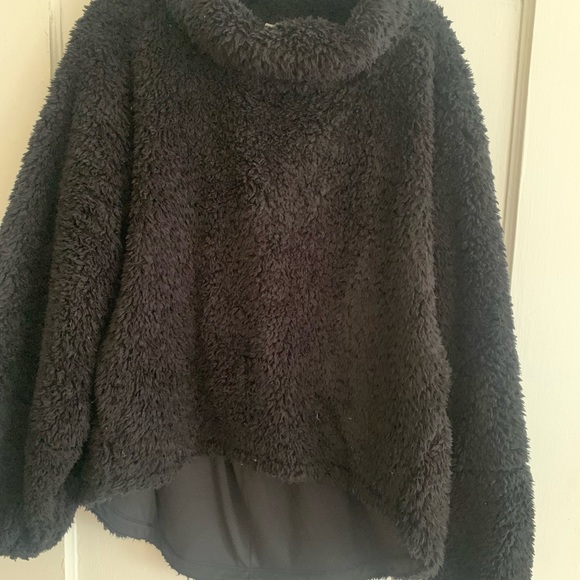 WARM RESTORE SHERPA PULLOVER- size M/L - Picture 5 of 7